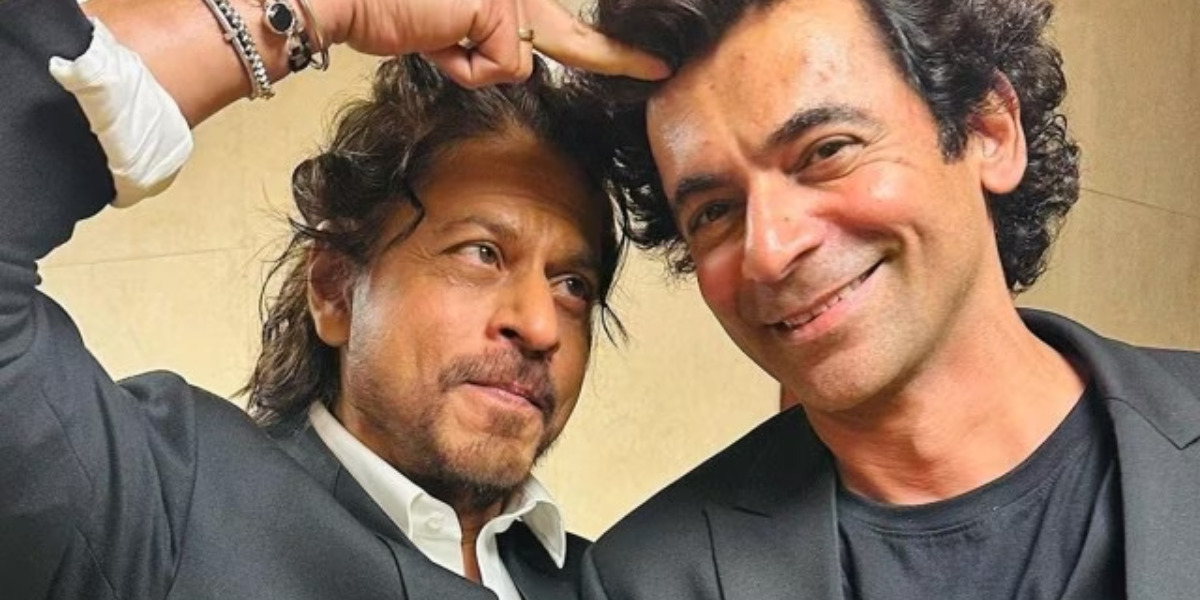 Anil Grover recalls the "difficult day" he spent with Shah Rukh Khan the day his brother Sunil Grover underwent heart surgery. "SRK was unaware of"