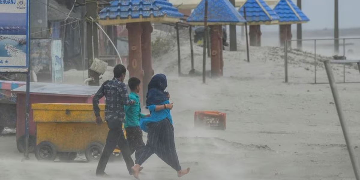 Cyclone Remal LIVE Updates: Two killed as cyclonic storm ravages parts of Bengal; disruption continues