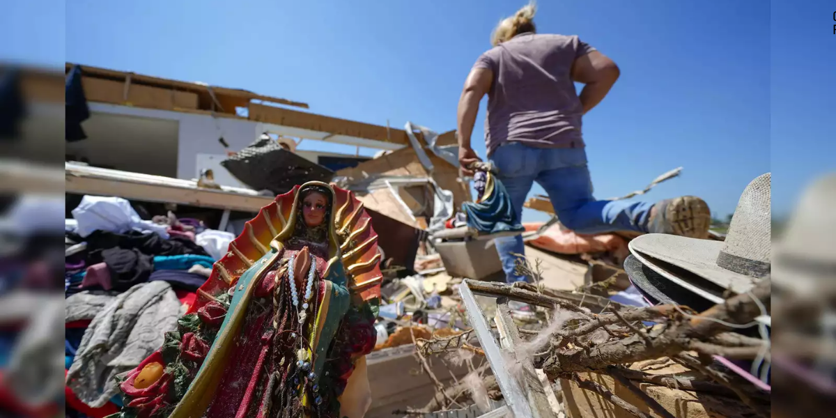 At least 14 dead from storms in Texas, Arkansas, Oklahoma and Kentucky