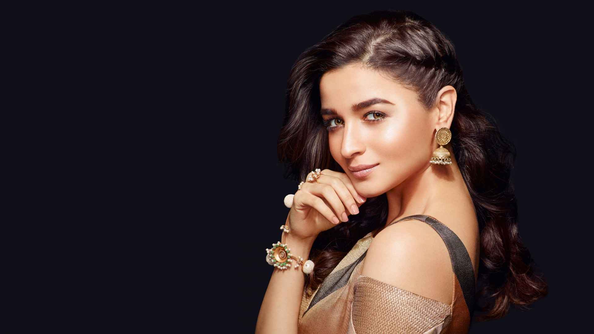 Alia Bhatt counts herself 'fortunate' for roles offering 'emotional depth' in career (2)