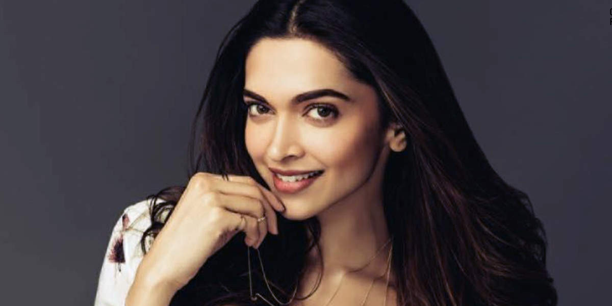 Mom-to-be Bollywood fans are astonished by Deepika Padukone's beauty during a family meal in Mumbai