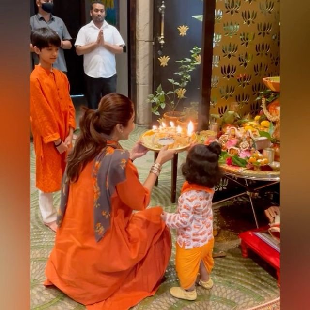 Featured Image: Raj Kundra and Shilpa Shetty celebrating Diwali